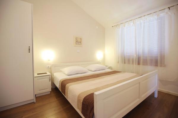 Apartments Lena Sukošan Εξωτερικό φωτογραφία