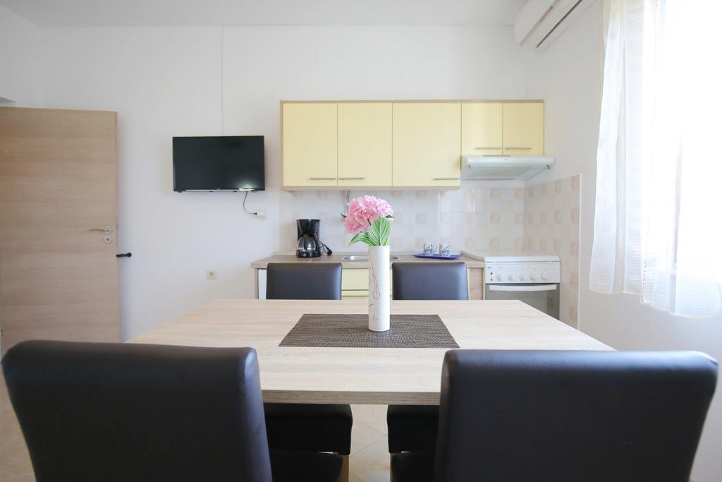 Apartments Lena Sukošan Εξωτερικό φωτογραφία