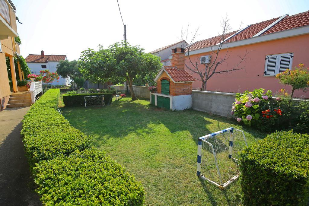 Apartments Lena Sukošan Εξωτερικό φωτογραφία
